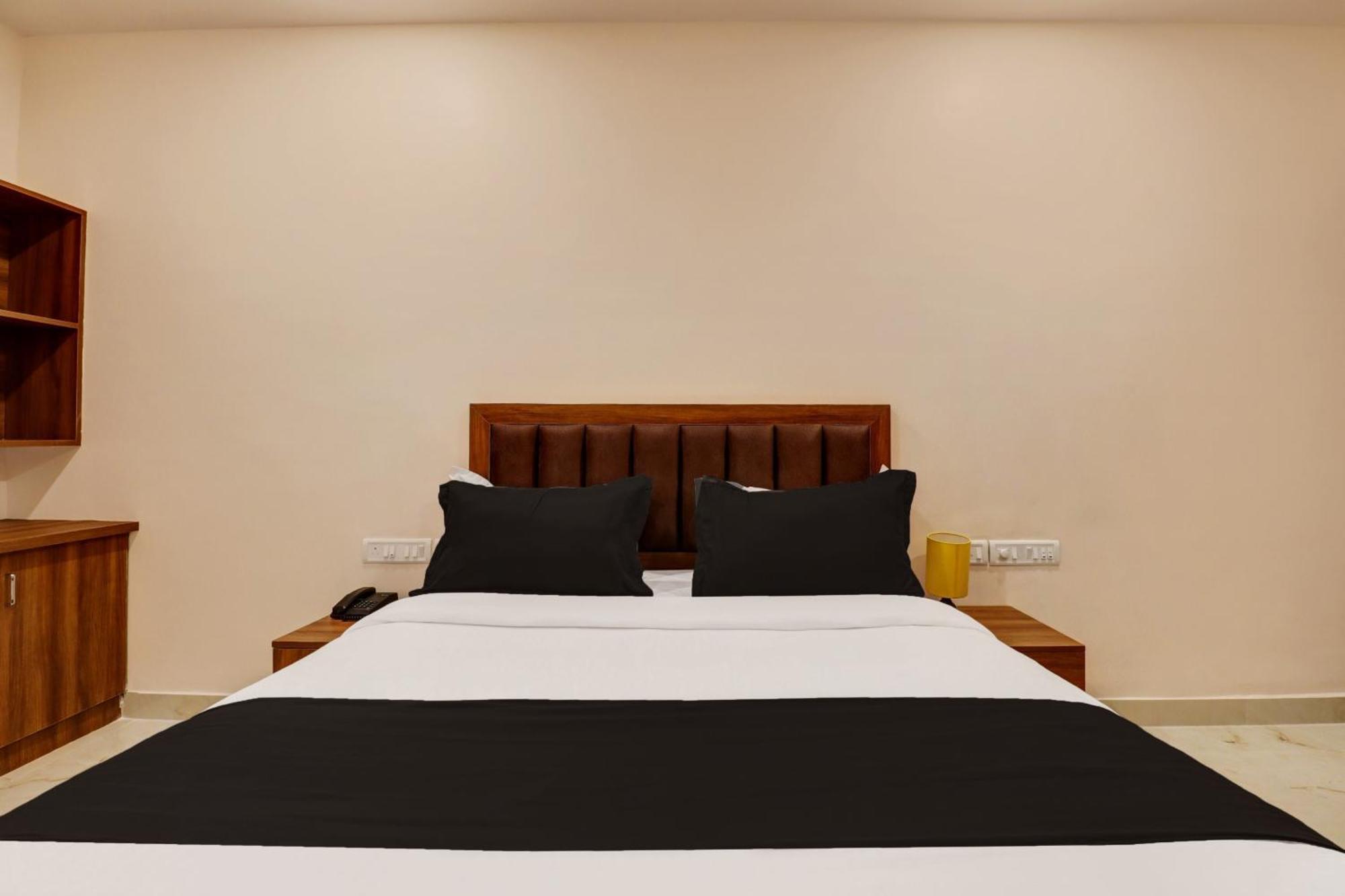 Super Townhouse Arekere Near Mithai Mahal Bangalore Extérieur photo