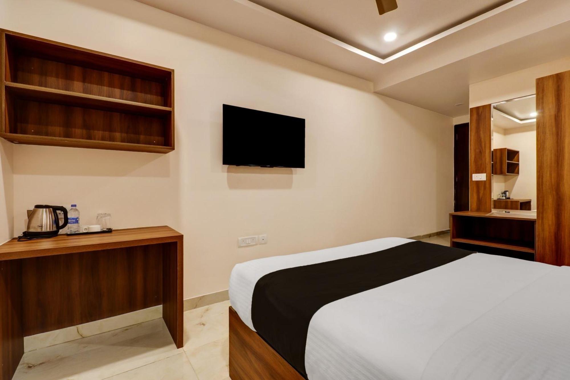 Super Townhouse Arekere Near Mithai Mahal Bangalore Extérieur photo
